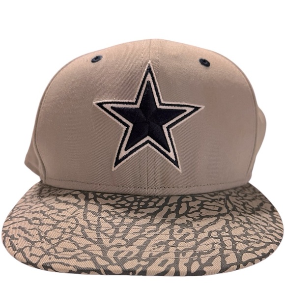 Nike Men’s Dallas Cowboy SnapBack Hat - OSFM - Gray & Blue - Picture 1 of 5